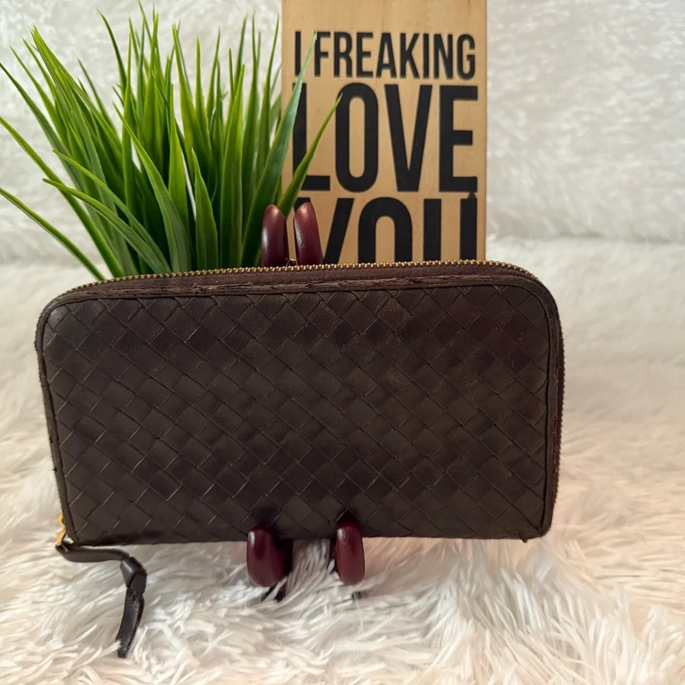 Authentic Bottega Veneta Brown Intrecciato Long Zippy Wallet - Picture 3 of 14